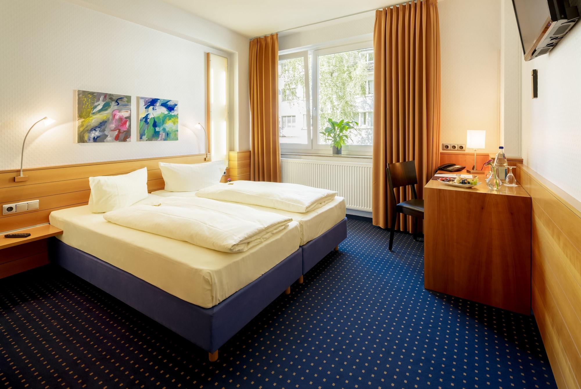 Messehotel Koeln-Deutz Екстер'єр фото