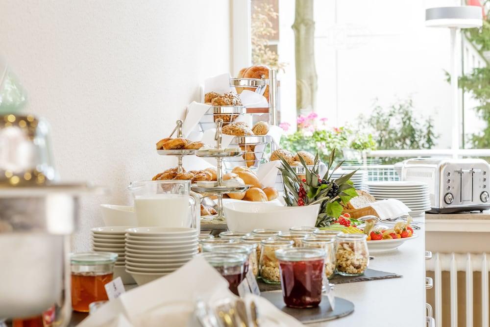 Messehotel Koeln-Deutz Екстер'єр фото